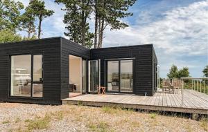 1 Bedroom Beautiful Home In Knebel