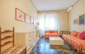 2 Bedroom Beautiful Apartment In Cavi Di Lavagna