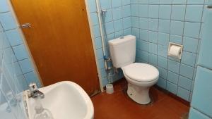 Casa para até 6 pessoas 2 quartos wi-fi e varanda ampla