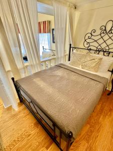 Riverbend Motel & Cabins