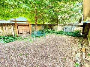 Riverbend Motel & Cabins