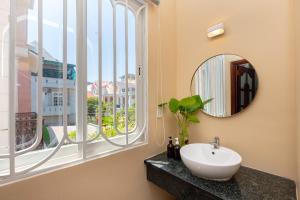 Biệt Thự Có Hồ Bơi Riêng (Villa with Private Pool)