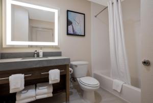 King Studio Suite with Kitchen room in Candlewood Suites Lafayette an IHG Hotel
