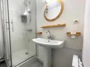 Appartement F2 à Banyuls-sur-Mer avec Terrasse et Parking, Proche Plages - FR-1-309-37