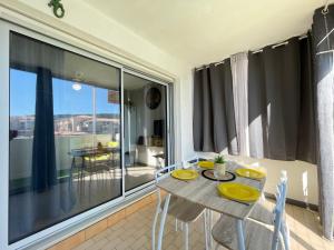 Studio cabine à Sète avec véranda, parking et climatisation - FR-1-338-127