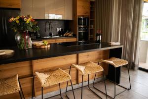 Exclusive Luxury Home with Rooftop Jacuzzi