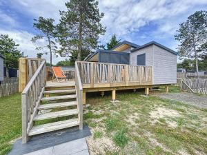 Chalets Chalet de standing 6 pers - Piscine chauffee - Proche plage - WIFI - Parking - Terrasse privee - FR-1-361-476 : photos des chambres