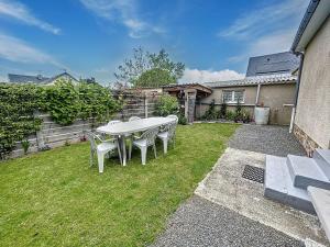 Maisons de vacances Maison renovee 3 chambres, proche mer, jardinet equipe, centre-ville - FR-1-361-464 : photos des chambres