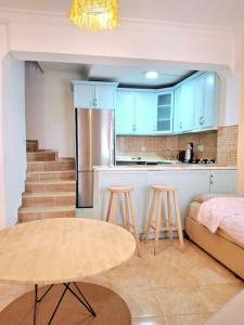 Detached Greek house in the hearth of Cesme Bazaar