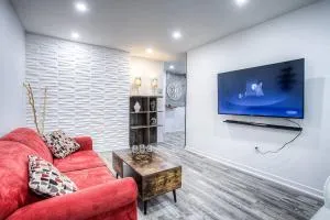 Luxury 1BR Apartment, Free Parking - Pointe-aux-Trembles