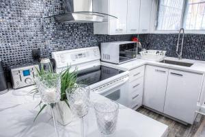 Luxury 1BR Apartment, Free Parking