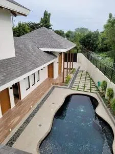 Lux7 Pool Villa - Maribago