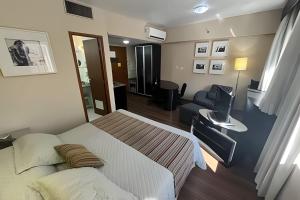 Flat R. Maestro Cardim Benef Portuguesa (Apto 110)