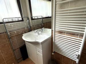 Les Gets - Spacieux 2 Pièces Rénové, 4-6 Pers, Parking, Centre-Ville, Proche Commerces et Ski - FR-1-802-51