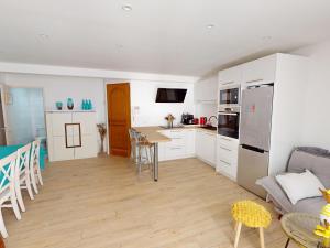 Appartements Appartement moderne 3 chambres, terrasse, proche plage et commerces - FR-1-785-12 : photos des chambres