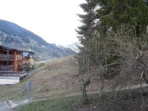 Appartement lumineux Les Gets, 6 pers, cheminée, garage fermé, arrivée skis - FR-1-802-72