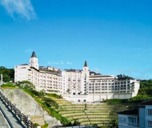 Twin Lakes Vineyard Residences