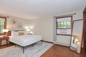 Master Bedroom with bath in a beautiful home - Shrewsbury