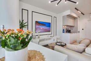 Wave - Black Swan - Studio Apartment