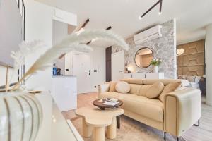 Wave - Black Swan - Studio Apartment