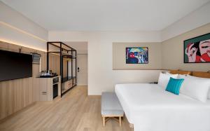 Moxy Mumbai Andheri West