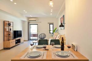 Alex Downtown Holiday Apartment