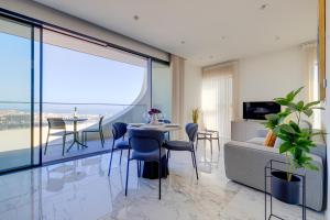 Mercury Tower Apartments by Buena Vista