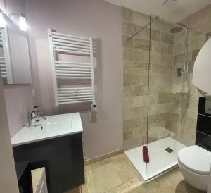 Hotels Logis Hotel Restaurant Le Domaine de la Regaliere : photos des chambres