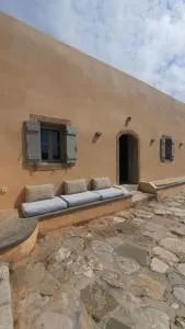 Traditional house in Kalamos - Kapsálion