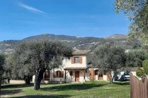 06CB Pretty country house for 8 - Tourrettes-sur-Loup