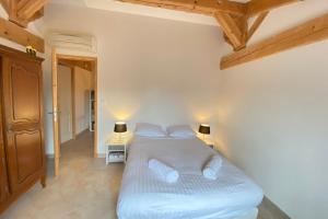 Maisons de vacances 06CB Pretty country house for 8 : Maison de Vacances