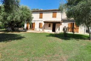 Maisons de vacances 06CB Pretty country house for 8 : photos des chambres