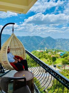 Royal Green Mashobra - Mountain and valley view rooms