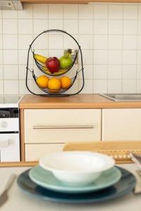 Thrive apt 100metre to Acropolis