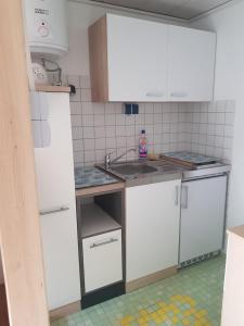 Waldbadhäusel Naturbad-Bungalow