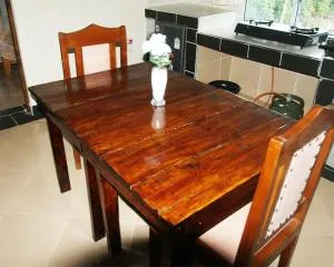 WISE HOTEL & apartment - Kikambala