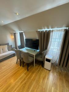 Sleep 8 In the heart of Central London Hy4