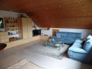 DG Wohn-Schlafraum mit Bad - Glan-Münchweiler