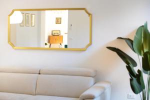 Singer House in Center Town