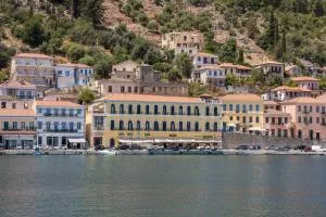 Aktaion City Hotel - Neon Oitilon