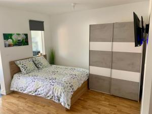 Appartements -StudioCDG fr- Escale, Studio & Patio, proche near CDG Roissy airport, Parc Expositions, Stade de France, Arena, Disney, Asterix : photos des chambres