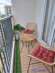 Joli's Little Nook - Suba