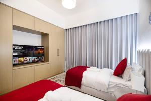Lux apartment with Full Burj view I 1 min Dubai Mall