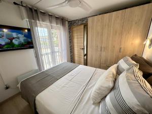 PLAGE porte Hermes Frejus avec Parking