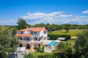 Villa Eufemia by Briskva