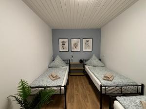 200qm - 9 rooms - Parkplatz - 3 Bäder - MalliBase Apartments