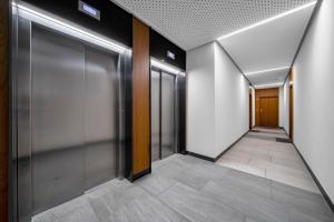 Warsaw Wola Studio - Balcony&Workspace - by Rentujemy