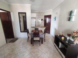 Apto a 50m da praia, com ar condicionado, wifi , portaria 24h