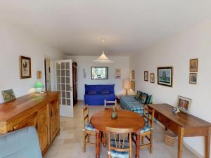 Appartements Appartement Calme avec Terrasse et Parking a 5 min de la Mer a Menton - FR-1-196-203 : photos des chambres