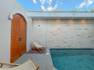 Stylish 2BR Villa with Private Pool & Fast WiFi in Canggu Center - Villa Kuku Canggu